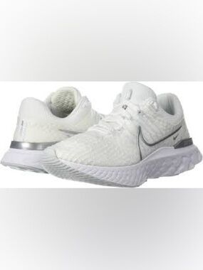 Nike Women's React Infinity Run Flyknit- 8